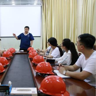 《少女前线》Steam版2025夏上线，你准备好了吗？