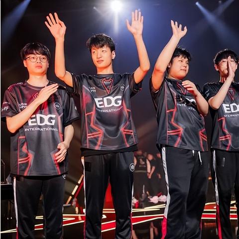 《无畏契约不死鸟攻略》快速上手技巧 《无畏契约不死鸟攻略》快速上手技巧