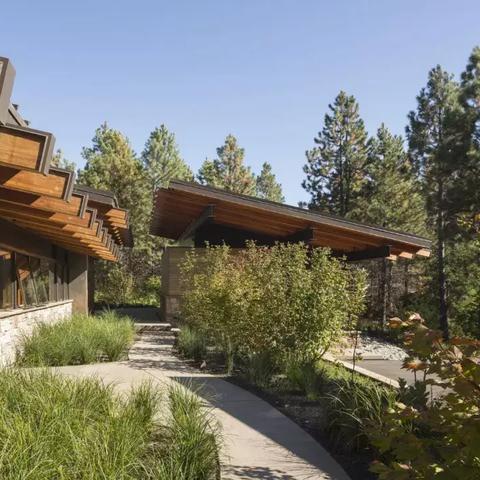 《Minecraft》生存小屋建造教程：精致木屋攻略