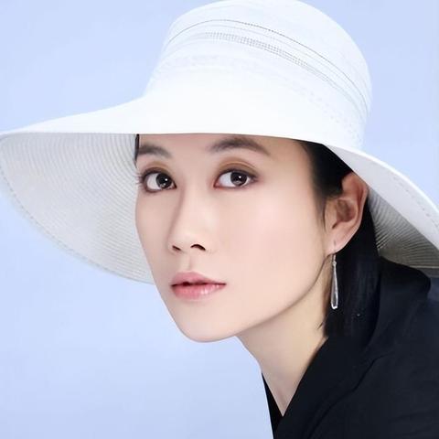 《揭秘光与影33号队：无尽光唱片获取秘籍》