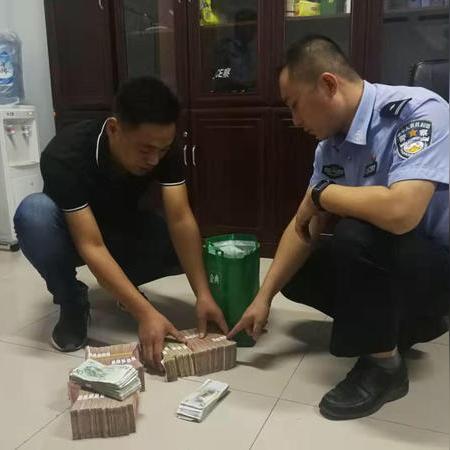 《怪物猎人世界》大小金测量秘籍：揭秘步数计算技巧！