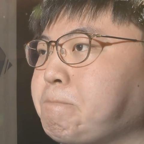 Uzi荣登名人堂：实至名归！揭秘电竞传奇背后的故事