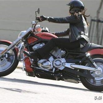 《地平线4》二次元涂装大揭秘！独家痛车代码分享，速来围观！