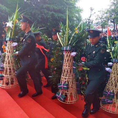 《胜利女神新篇章：揭秘公测玩法攻略，系统功能&商店卡池大揭秘！》