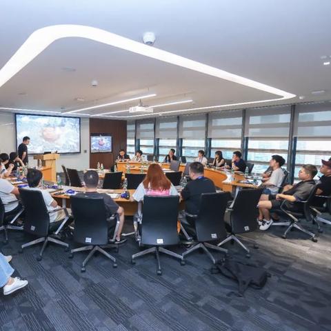 《命运方舟》手游5月27日揭秘：神秘MMORPG等你探索！