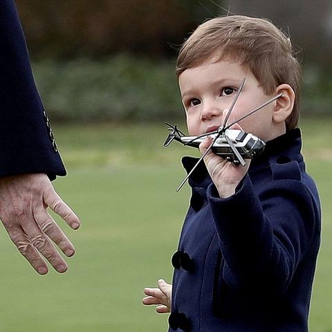 《少数幸运儿》试玩揭秘：揭秘游戏魅力，你也能成为幸运儿吗？