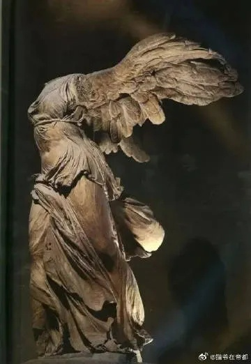 《胜利女神再现，海伦揭开新篇章之谜》