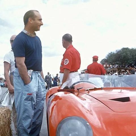 《F1 2012》菜单探秘：揭秘赛车手们的秘密通道！