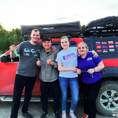 《堡垒之夜》四排默契攻略：揭秘最佳配合技巧！