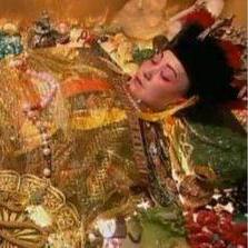 《墓园攻略揭秘：全流程深度解析，探秘墓园奥秘！》