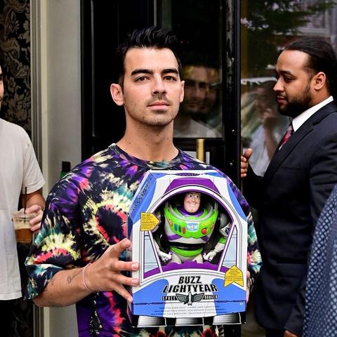 《JOJO》二乔手办神还原！猜猜是谁？揭秘神秘版型！