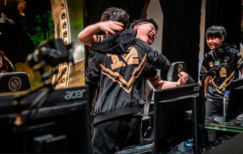 Uzi抖音独家直播!卡莎名人堂皮肤限时折扣抢购! Uzi抖音独家直播!卡莎名人堂皮肤限时折扣抢购!