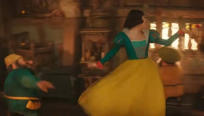 丰腴白雪公主：金刚狼为之倾倒的奇幻之旅