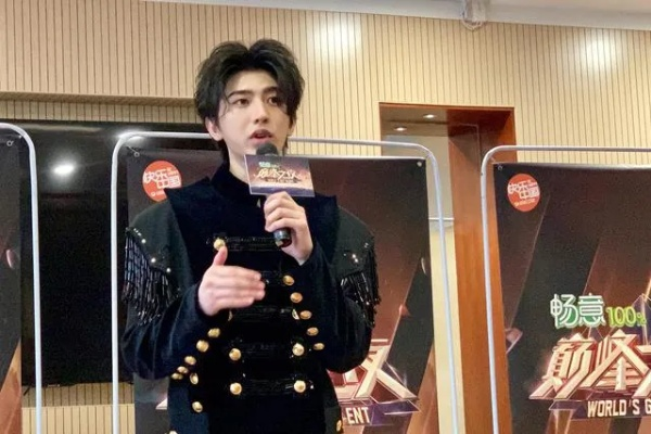 蔡徐坤邀你共战巅峰！《决胜巅峰：荣耀亚洲》7月4日新版本震撼上线