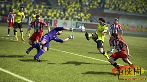 《FIFA 12》DEMO试玩攻略：揭秘足球盛宴的精彩瞬间