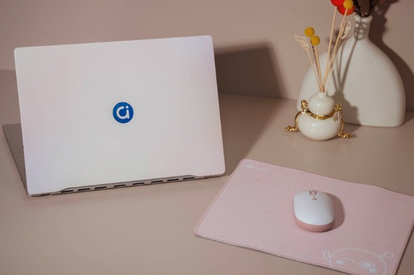 华硕a豆14 Air香氛版:沉浸式香氛体验,2.8K高清屏,AI赋能职场利器 华硕a豆14 Air香氛版:沉浸式香氛体验,2.8K高清屏,AI赋能职场利器