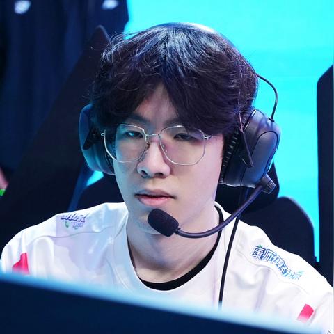 WBG_N1e“噩梦”四抓神技，逆风翻盘！