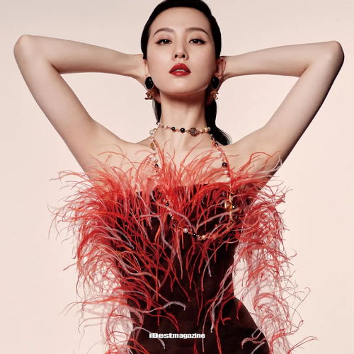 黑丝诱惑！伊丽莎白蜂腰连体衣，银发红唇美艳穿越