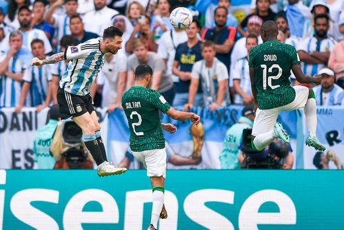 《开球REMATCH》盘带技巧揭秘：掌握过人精髓，轻松突破防线