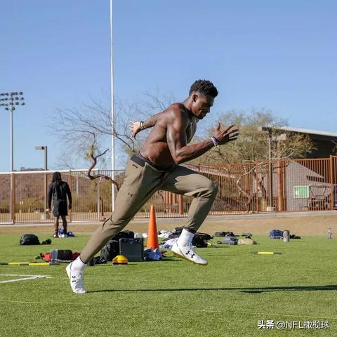 低尘黄DK卡组攻略：炉石传说新秀崛起，实战技巧揭秘