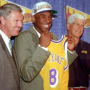 变态热血传奇，它如何在2025年重塑你的热血激情极限？