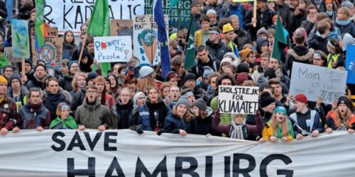 《Highguard》守护巅峰，超越《Concord》传奇