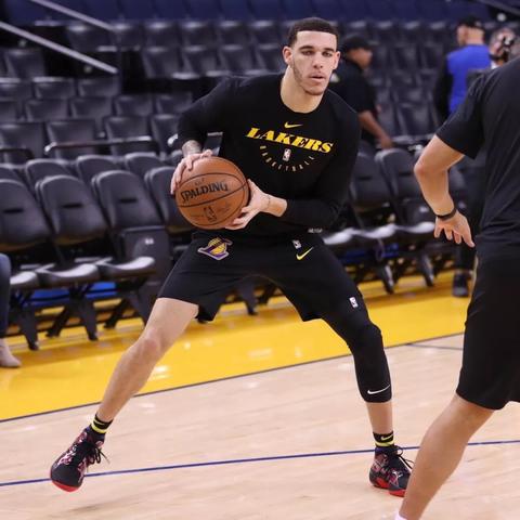 史高治·麦克老鸭礼盒与迪士尼罗卡那收藏家套装开启预售