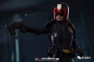 末路狂杀，荒诞科幻融合坦克女郎与特警判官风格