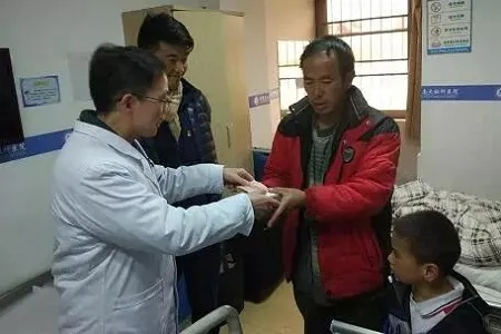 库纳尔·内亚深夜捐助陌生家庭医疗费，暖心行动曝光