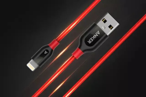 mfish 移动电源与充电器，设计大胆的高品质数据线