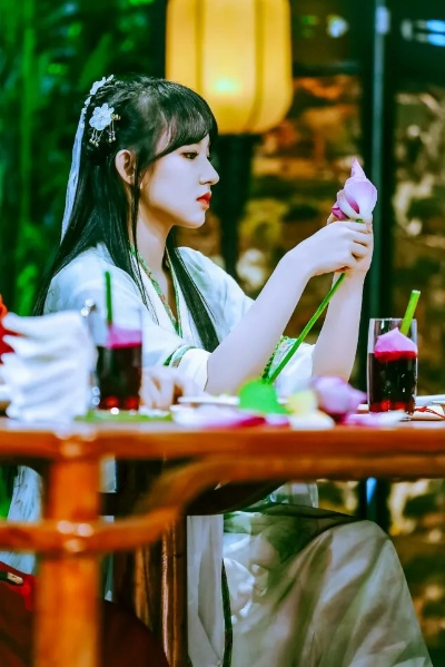 程潇Cosplay图鉴，从人间芭比到游戏女神的高清壁纸指南