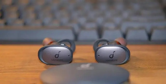 Soundcore AeroFit 2 Pro评测，降噪平平，创新设计能否弥补？