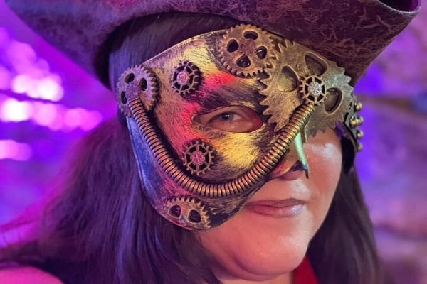 ZA/UM如何构建Zero Parades的间谍世界,面具、仪式与核打击 ZA/UM如何构建Zero Parades的间谍世界,面具、仪式与核打击