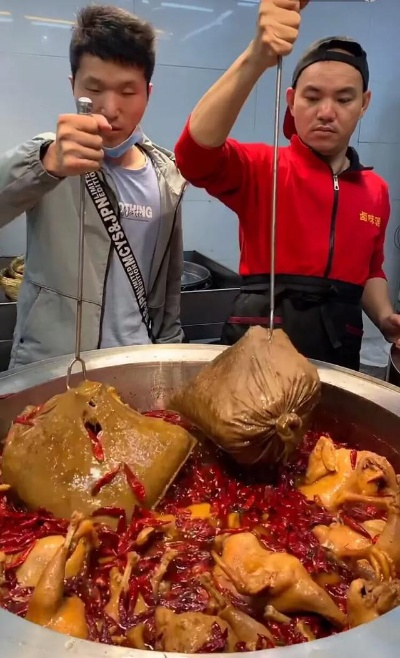 水煮鹿顶鸡第二季怎么赢？深度解析隐藏身份与老六玩法