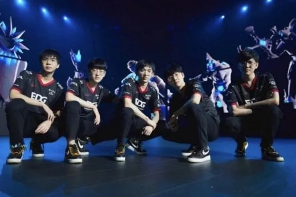 EDG夺冠文案如何引爆流量？深度解析电竞营销的破圈逻辑