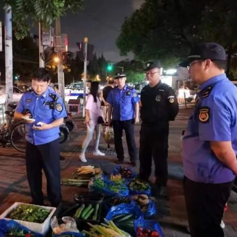 2025摆摊劝退指南，为什么年轻人千万别盲目跟风去摆摊？