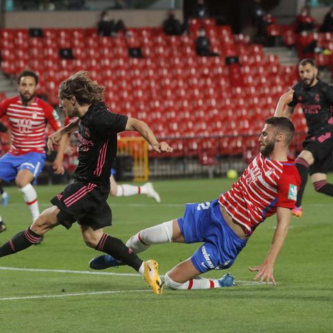 CF12月非常幸运怎么抽最赚？揭秘必中年度V的核心概率与技巧