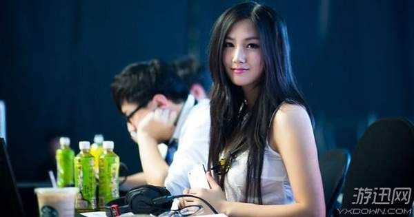 Miss小苍今晚开播天龙八部·归来 百团千人抢元宝盛况 Miss小苍今晚开播天龙八部·归来 百团千人抢元宝盛况