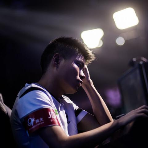 深扒OMG柚子微博类型，如何精准捕获电竞粉丝核心需求？