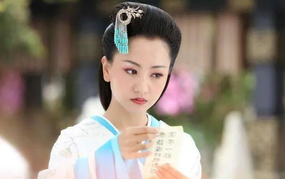 杨蓉陈晓角色剖析，从反派女王到古装男神，看懂IP选型核心