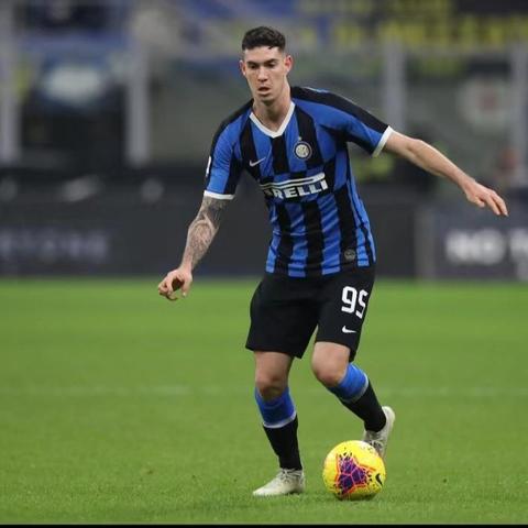 忠诚镌刻蓝黑信仰，“小将”镇守球队后防！