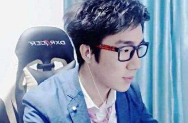 30秒毁号，清雨成了游戏圈人人喊打的主播