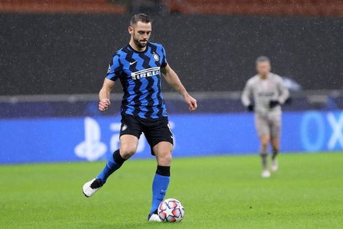 决胜千里!足球皇帝后防坚若磐石 决胜千里!足球皇帝后防坚若磐石