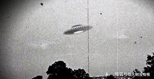 哈尔滨夜空惊现神秘光点？深扒网友拍到不明飞行物的真实身份