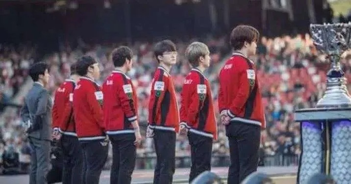 S5全球总决赛SKT夺冠战术全解，Faker封神之路与版本答案