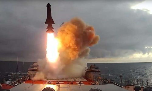 揭秘中国绝密顶级武器，高超音速导弹与六代机实战威慑力