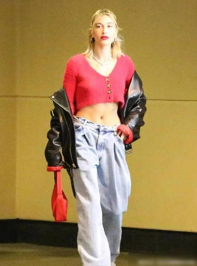 穿露脐装被说不得体？3招打破穿衣羞辱，重塑自信审美