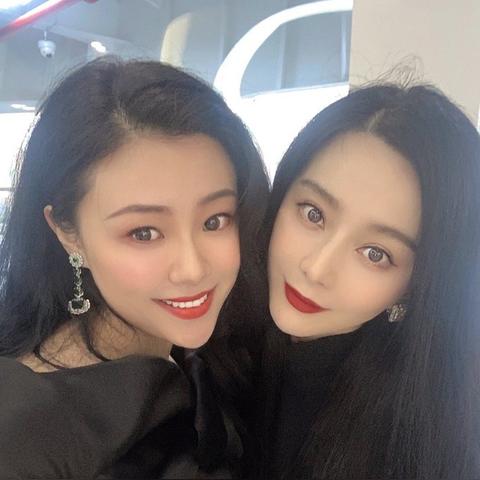 范冰冰美出新高度,解析浓颜系骨相美学与复古穿搭实战 范冰冰美出新高度,解析浓颜系骨相美学与复古穿搭实战