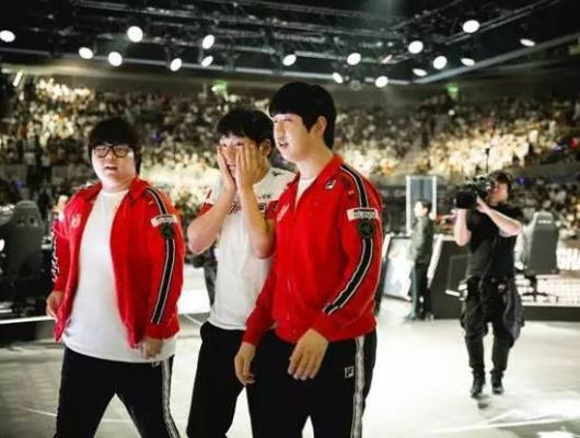 S6全球总决赛深度复盘，SKT封神之路与S6版本战术全解