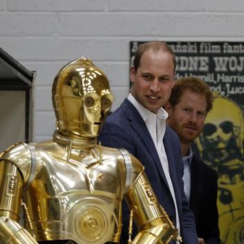 芬恩回归有望？约翰·波耶加已与菲洛尼（卢卡斯新总裁）商谈